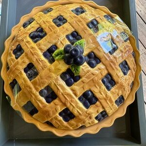 blueberry ceramic pie plate